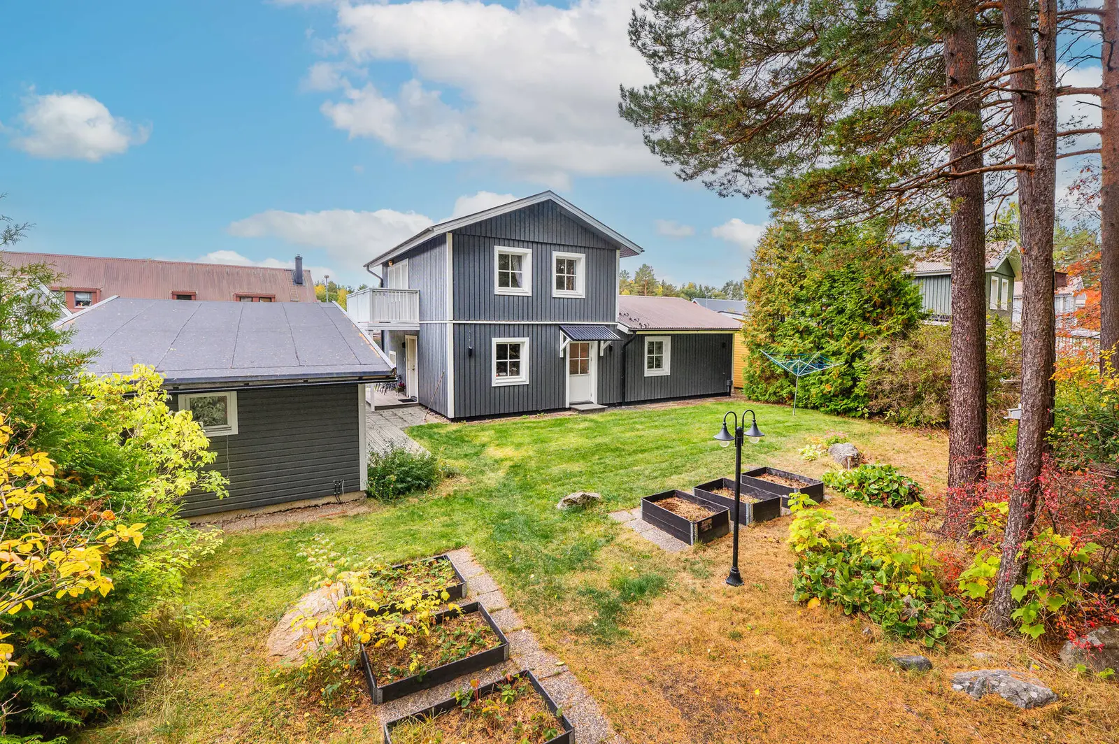 Villa, Masurgatan 13, Gävle. Bild 1 av 40