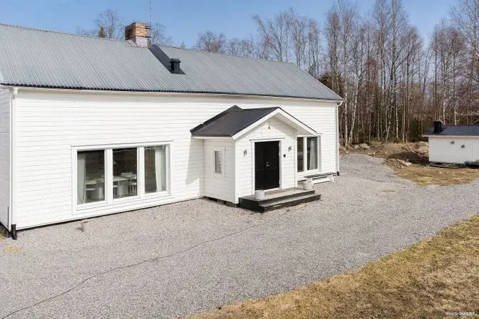 Image 1 of 32 of Ryssbält 53
