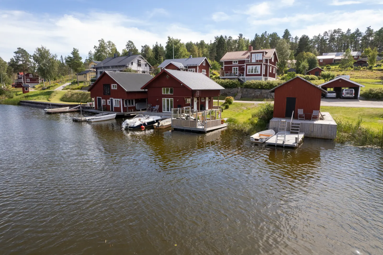 House, Enoksnäs 30, LP: 2026-10-16
                        U: 2026-10-17
                        FP: 2026-10-16. Photo 1 of 6