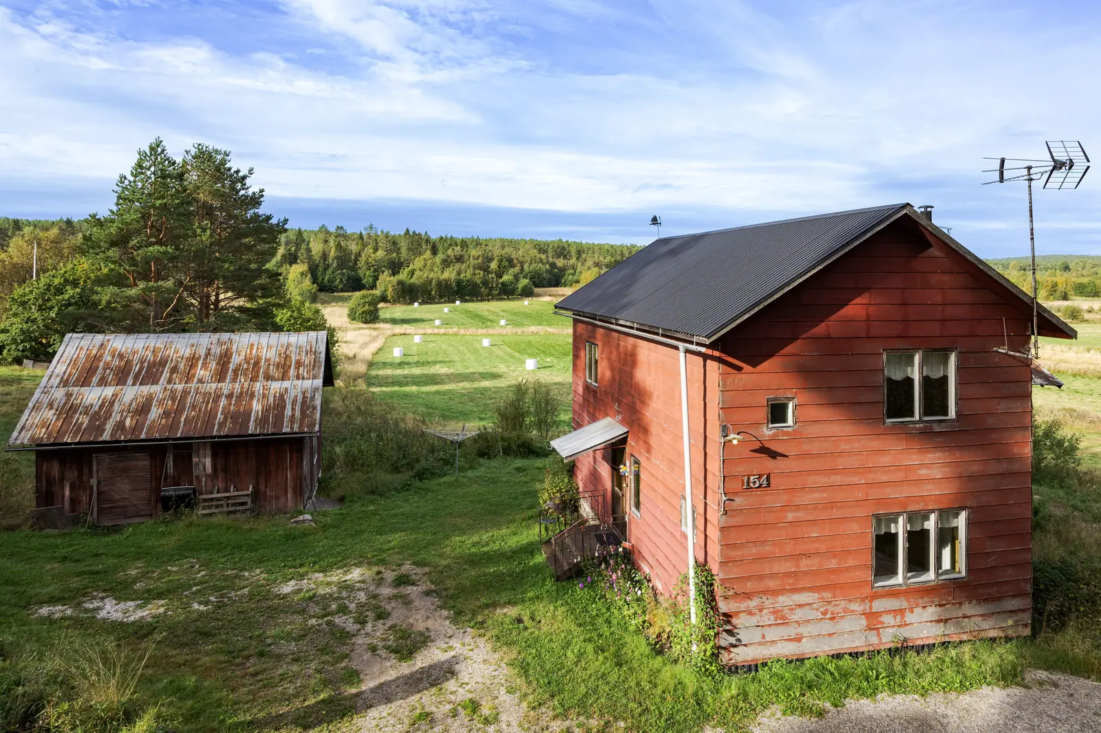 Villa, Lönnånger 154, LP: 2026-10-16
                        U: 2026-10-17
                        FP: 2026-10-16. Bild 1 av 6