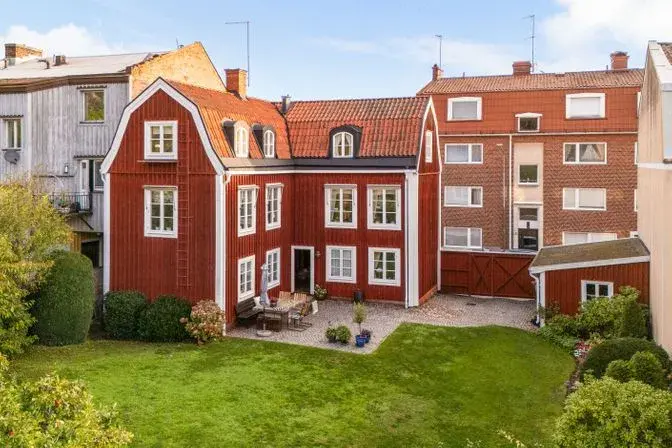 Villa, Regeringsgatan 13, Karlshamn. Bild 1 av 40