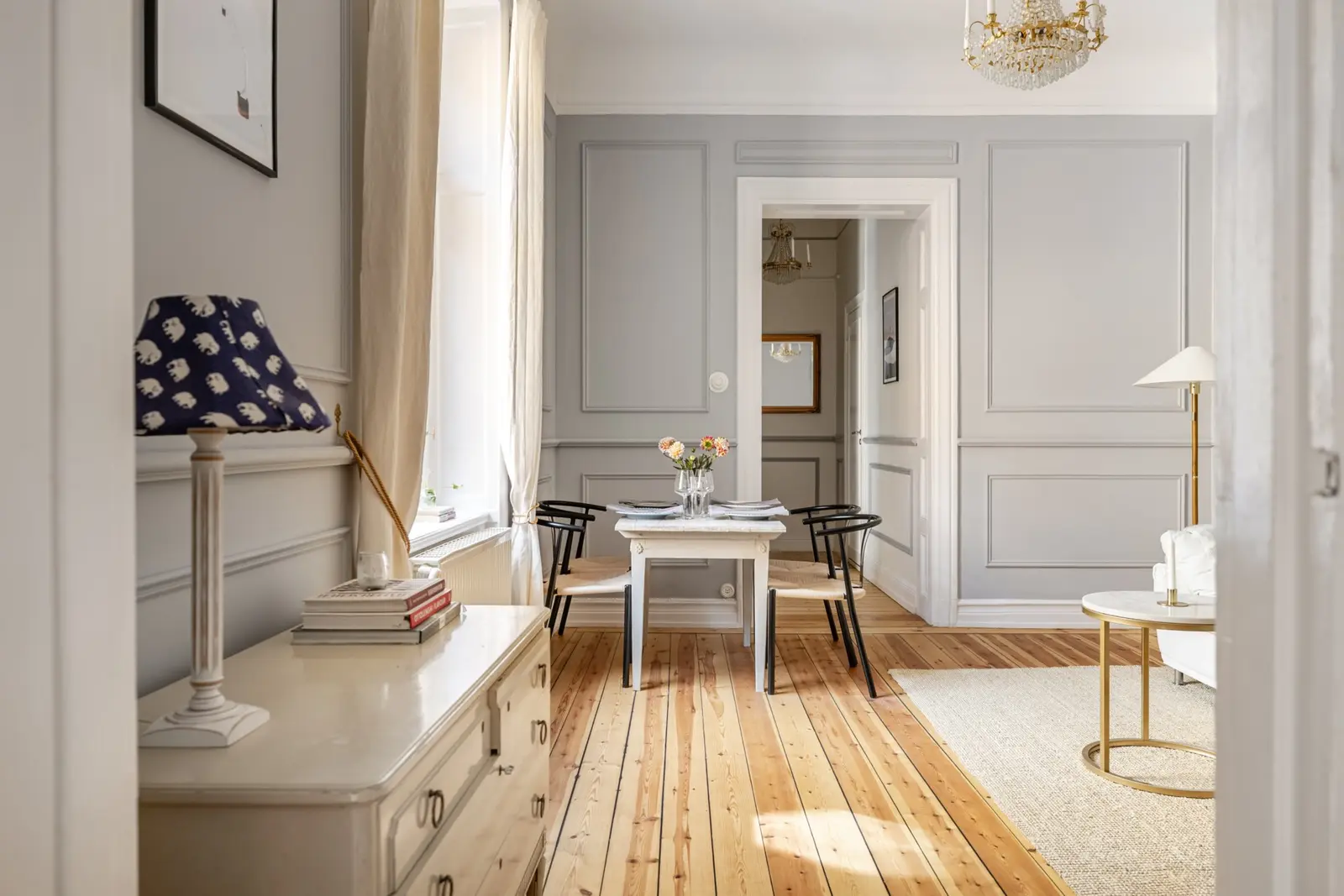 Apartment, Riddargatan 42A, Stockholm. Photo 1 of 40