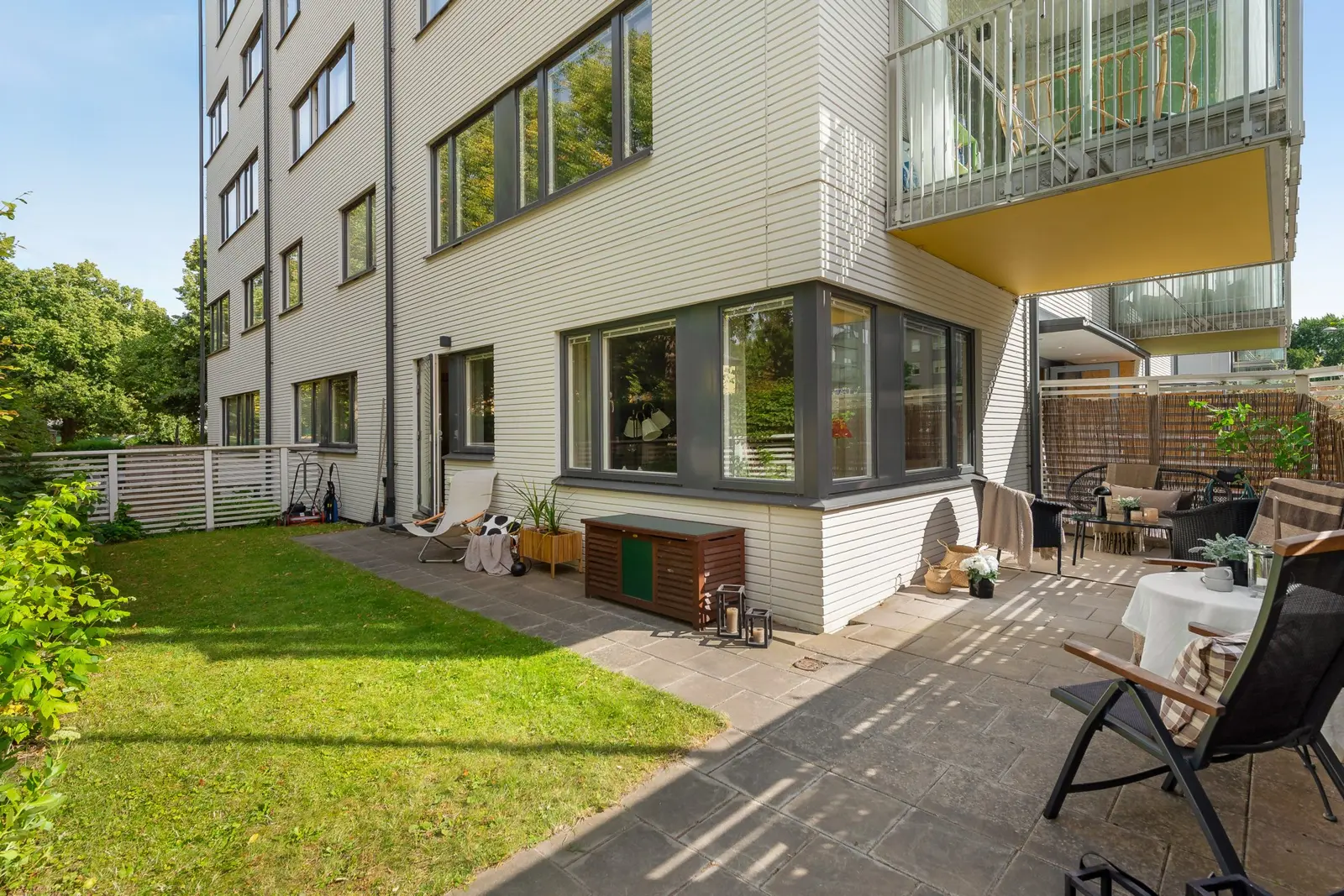 Apartment, Beckomberga ängsväg 16, Stockholm. Photo 1 of 40