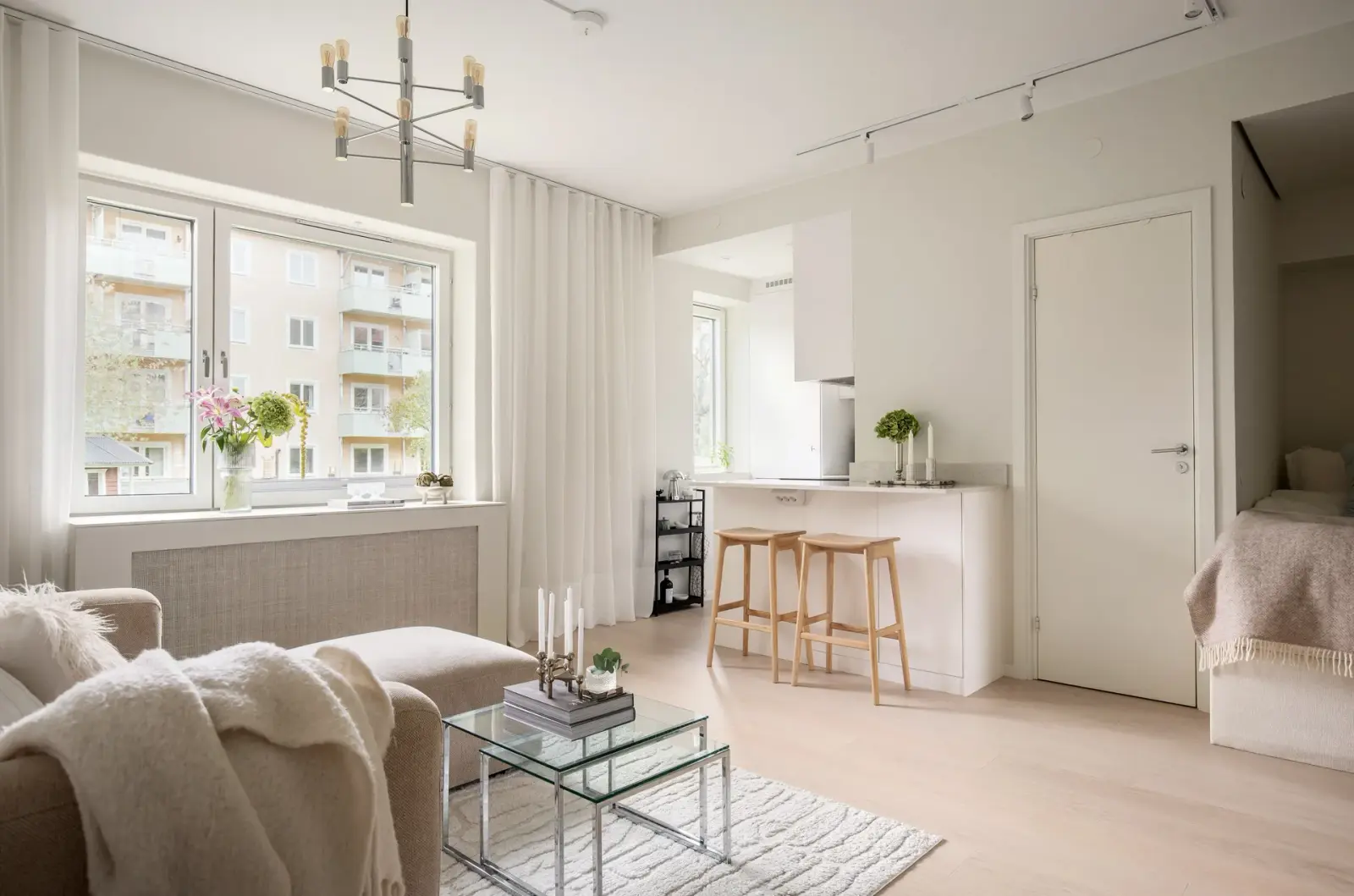 Lägenhet, Guldsmedsvägen 3, Stockholm. Bild 1 av 21