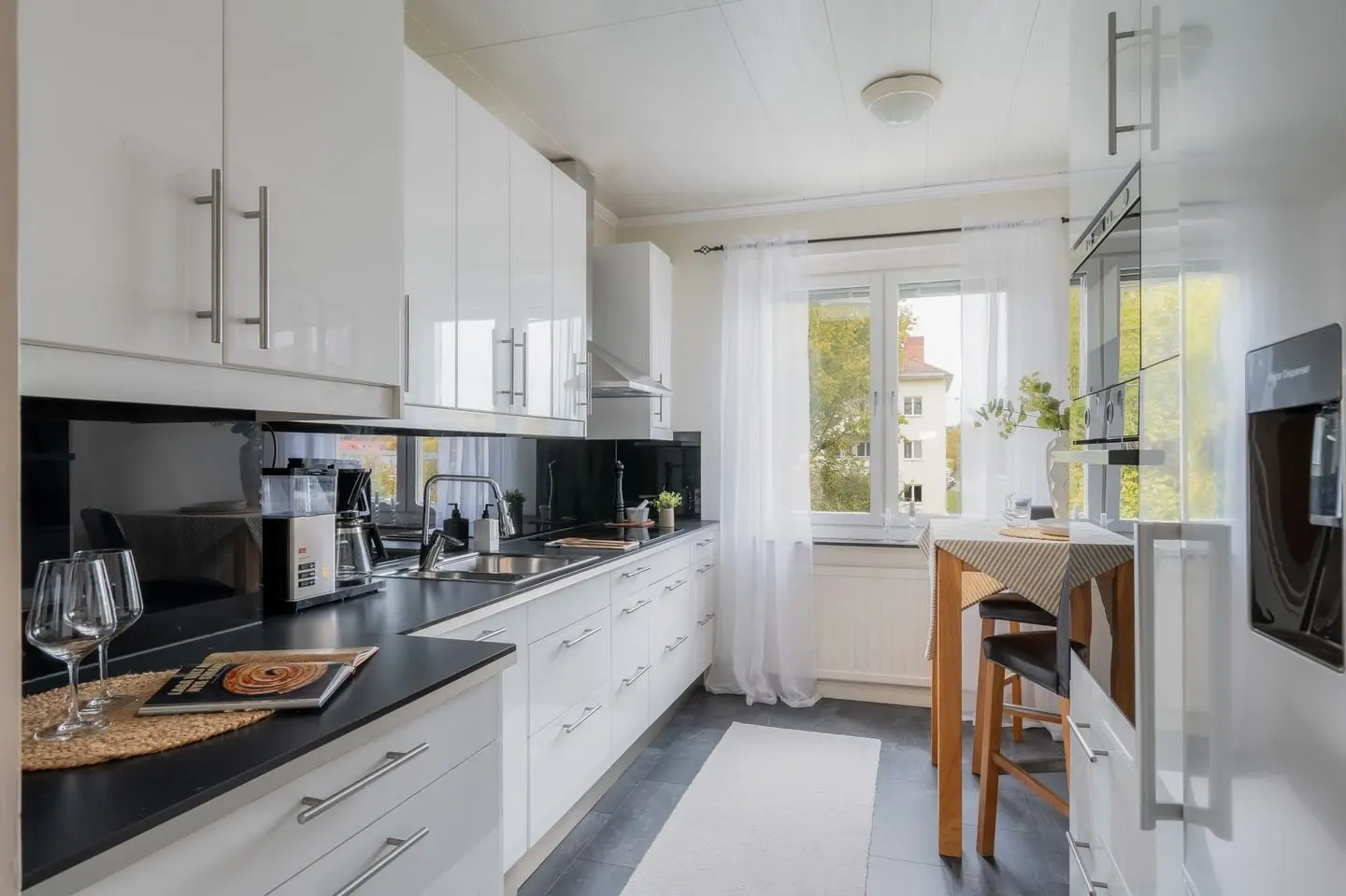 Lägenhet, Ahlbergers väg 4B, Nyköping. Bild 1 av 25