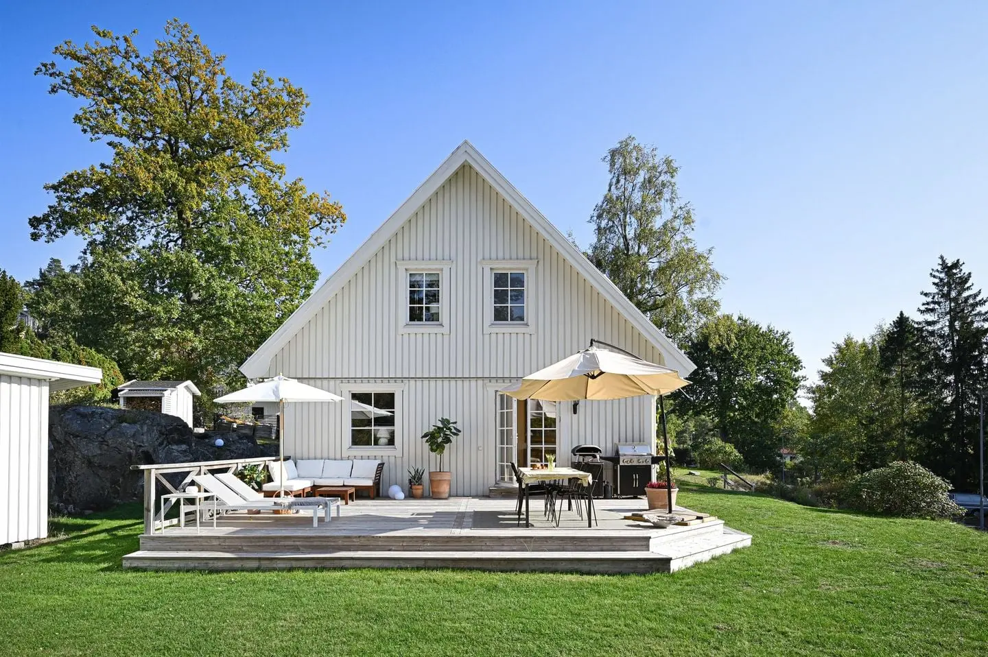 Villa, Slumnäsvägen 58, Tyresö. Bild 1 av 40