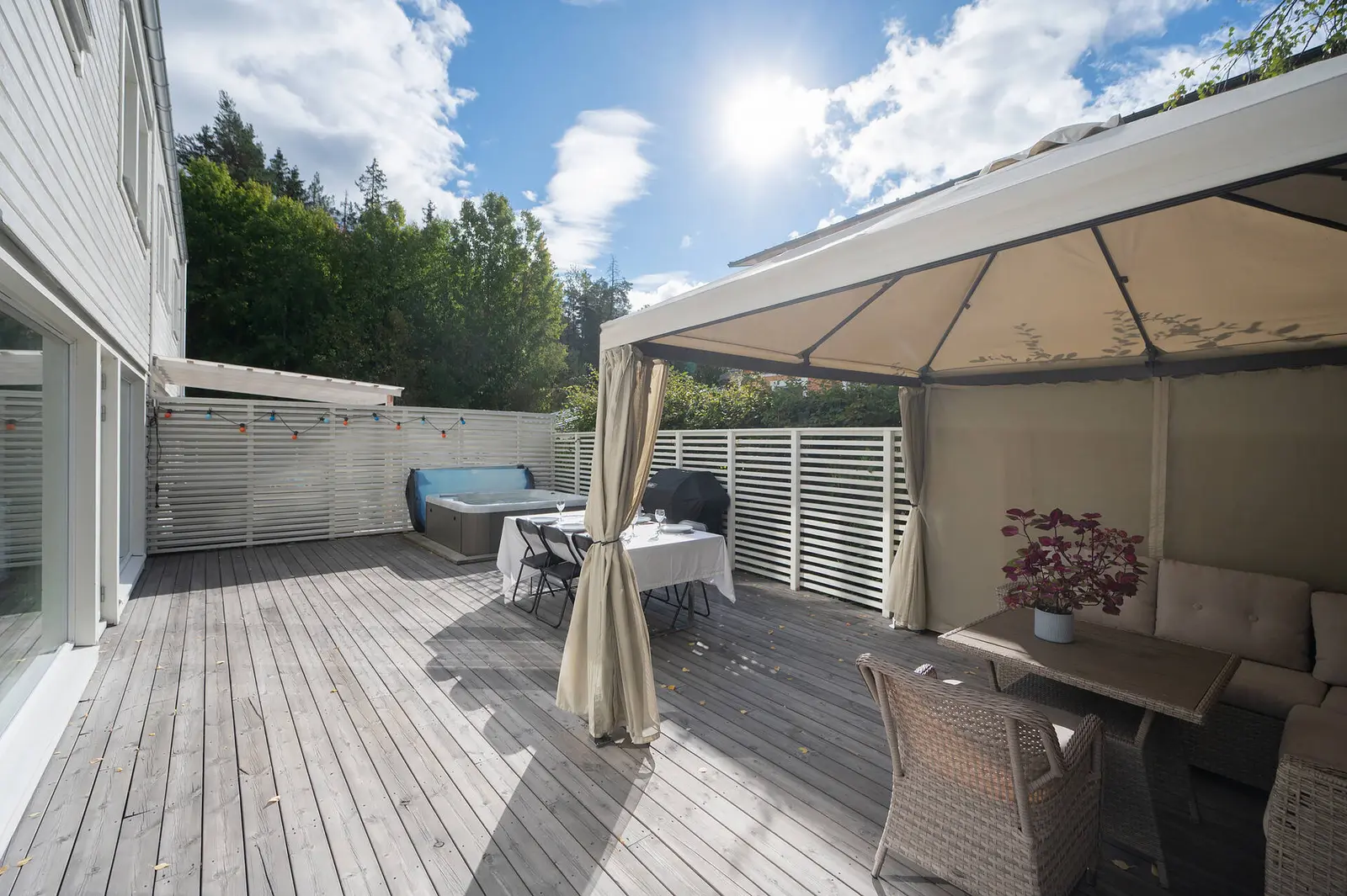 Lägenhet, Kästadalsvägen 44B, Huddinge. Bild 1 av 32