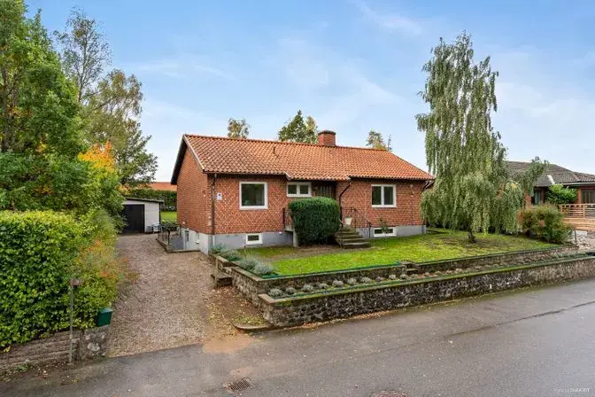 Villa, Fågelgatan 30, Sjöbo. Bild 1 av 18