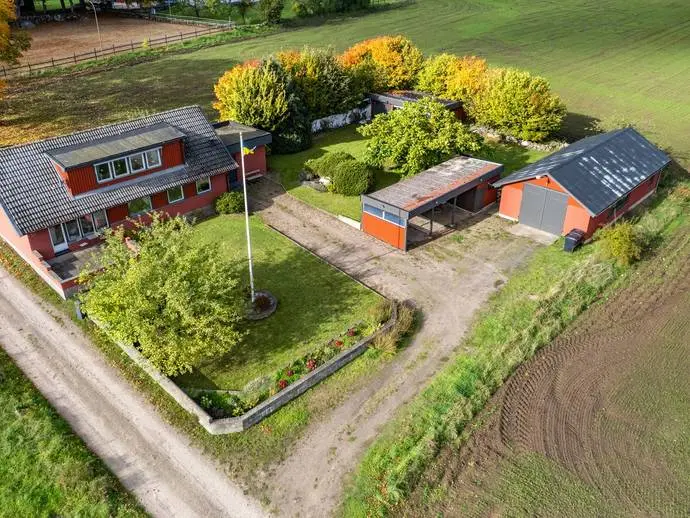 Villa, Hallarödsvägen 22, Kristianstad. Bild 1 av 5