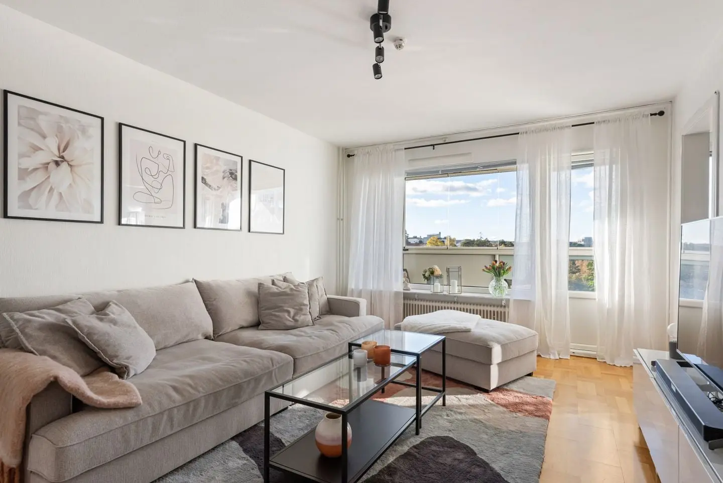 Apartment, Näsbydalsvägen 2, Täby. Photo 1 of 24