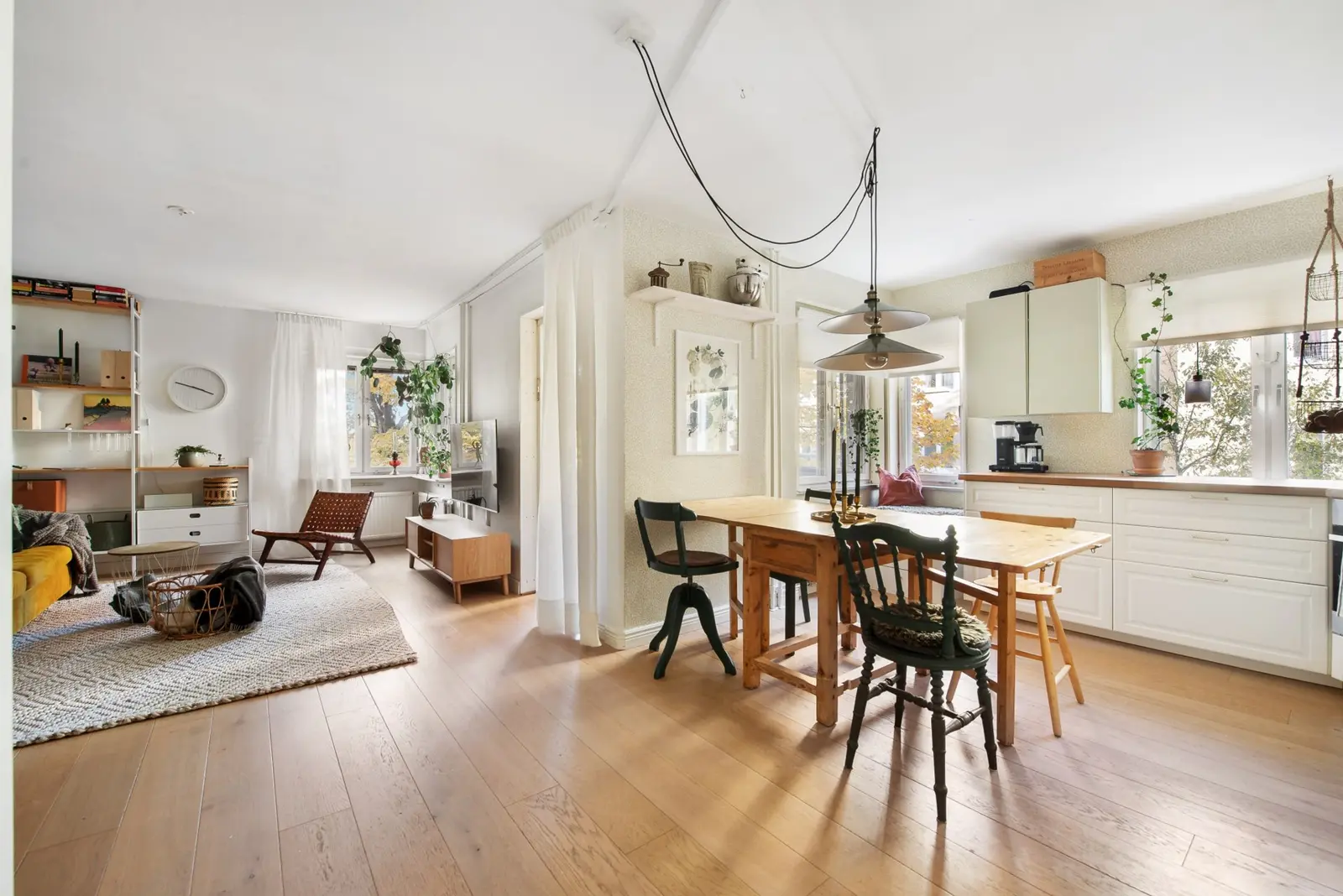 Lägenhet, Margretelundsvägen 86, Stockholm. Bild 1 av 40