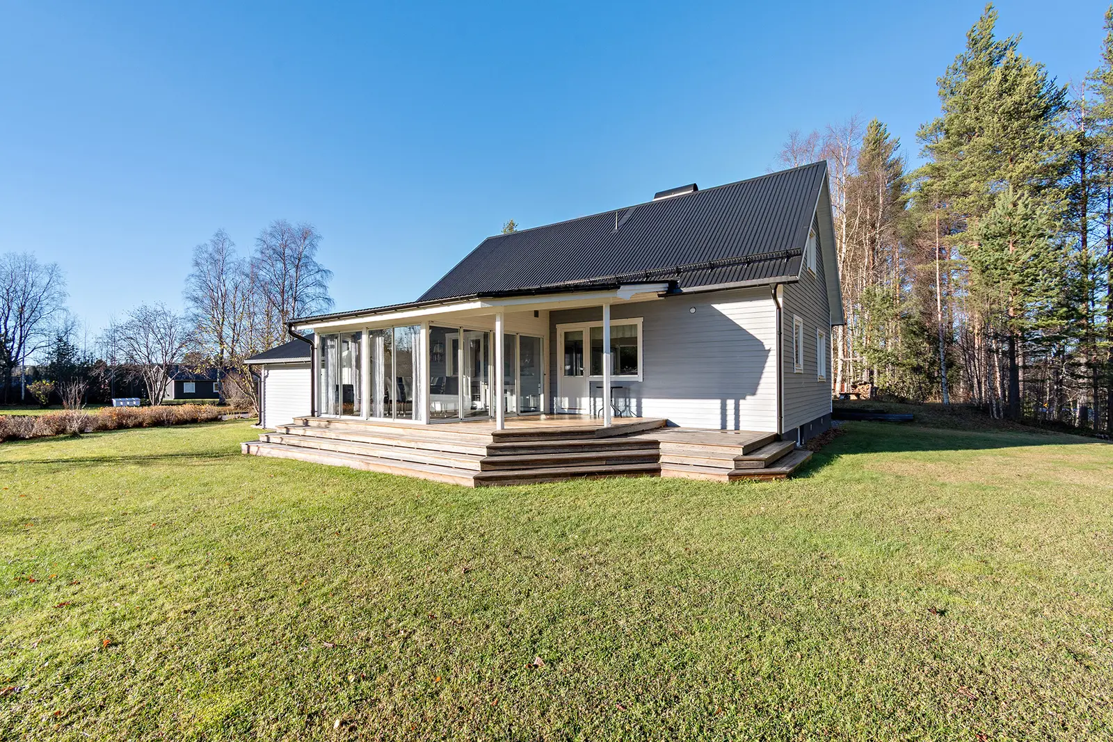 Villa, Forsmyrvägen 35, Västerbotten. Bild 1 av 33