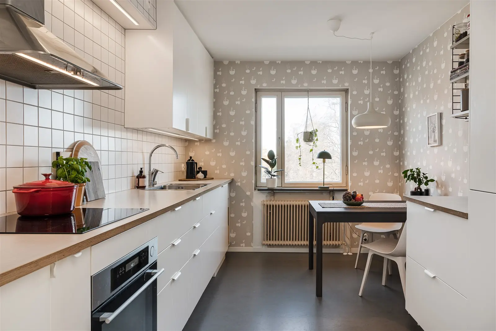 Lägenhet, Åkersviksgatan 14, Västernorrland. Bild 1 av 30