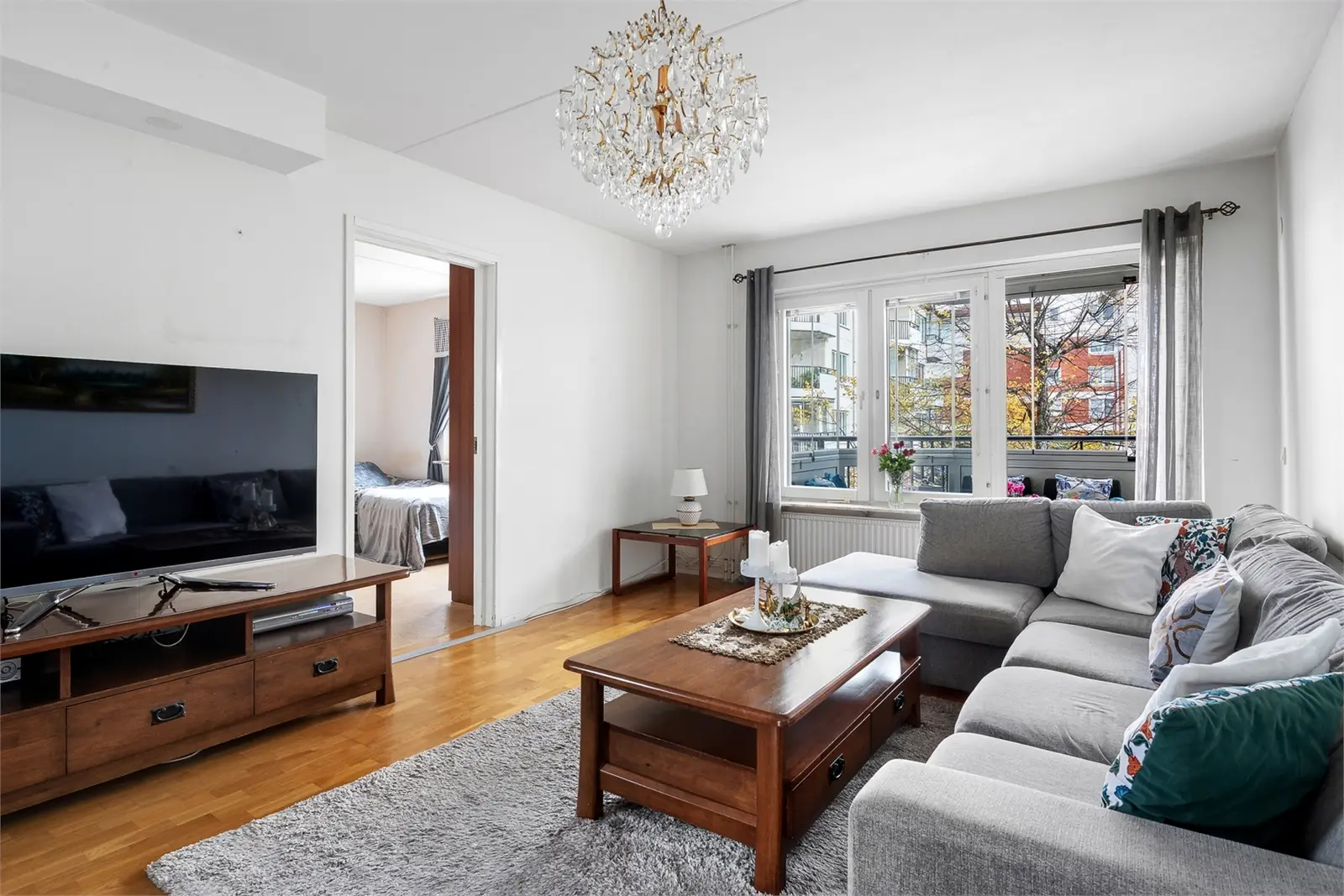 Lägenhet, Mjölnerbacken, Sundbyberg. Bild 1 av 22