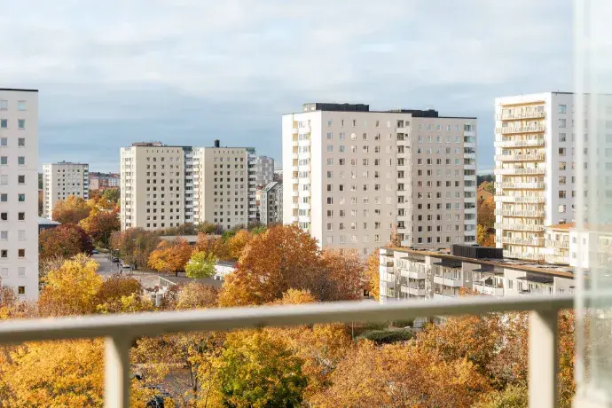 Lägenhet, Sandfjärdsgatan 120, 9tr, Stockholm. Bild 1 av 40