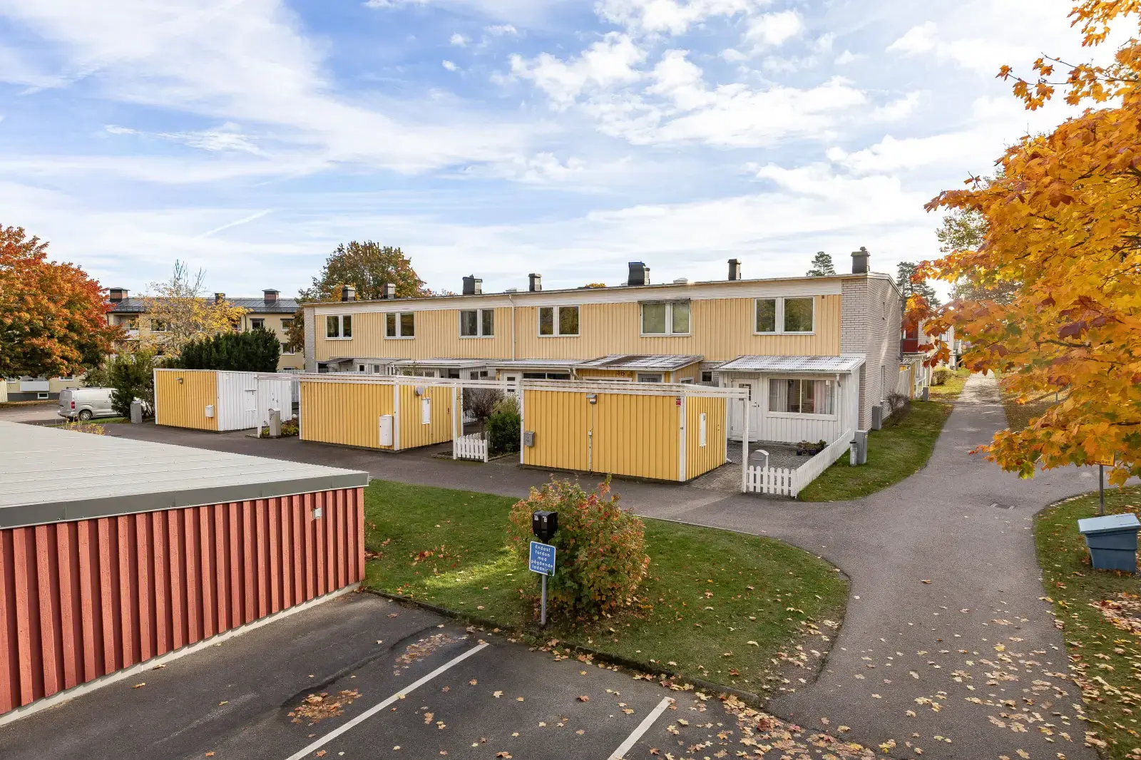 Villa, Norrsättersgatan 44, Linköping. Bild 1 av 31