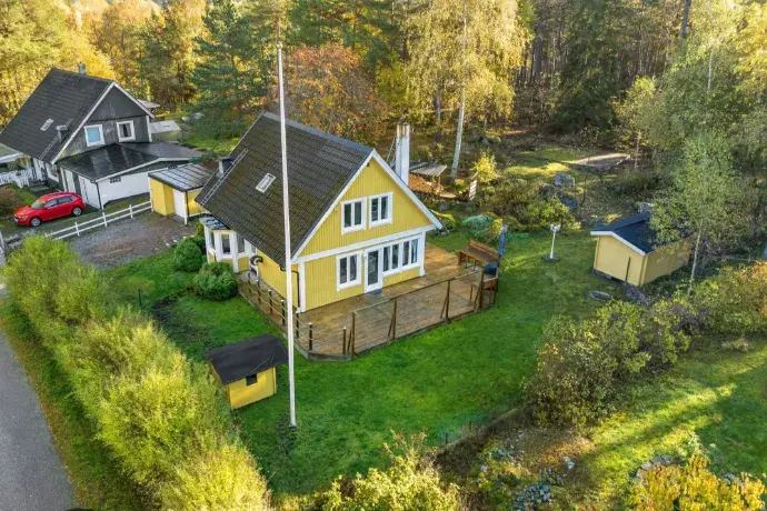 Villa, Blåbodavägen 3, Skokloster. Bild 1 av 40
