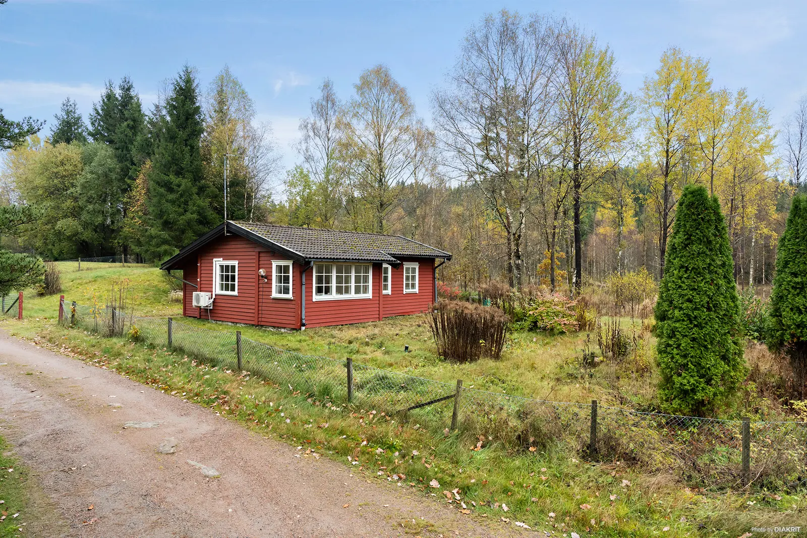 Villa, Åmot Björklunda, Halland. Bild 1 av 17