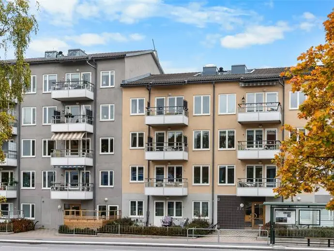 Lägenhet, Munkhättevägen 27C. Bild 1 av 17