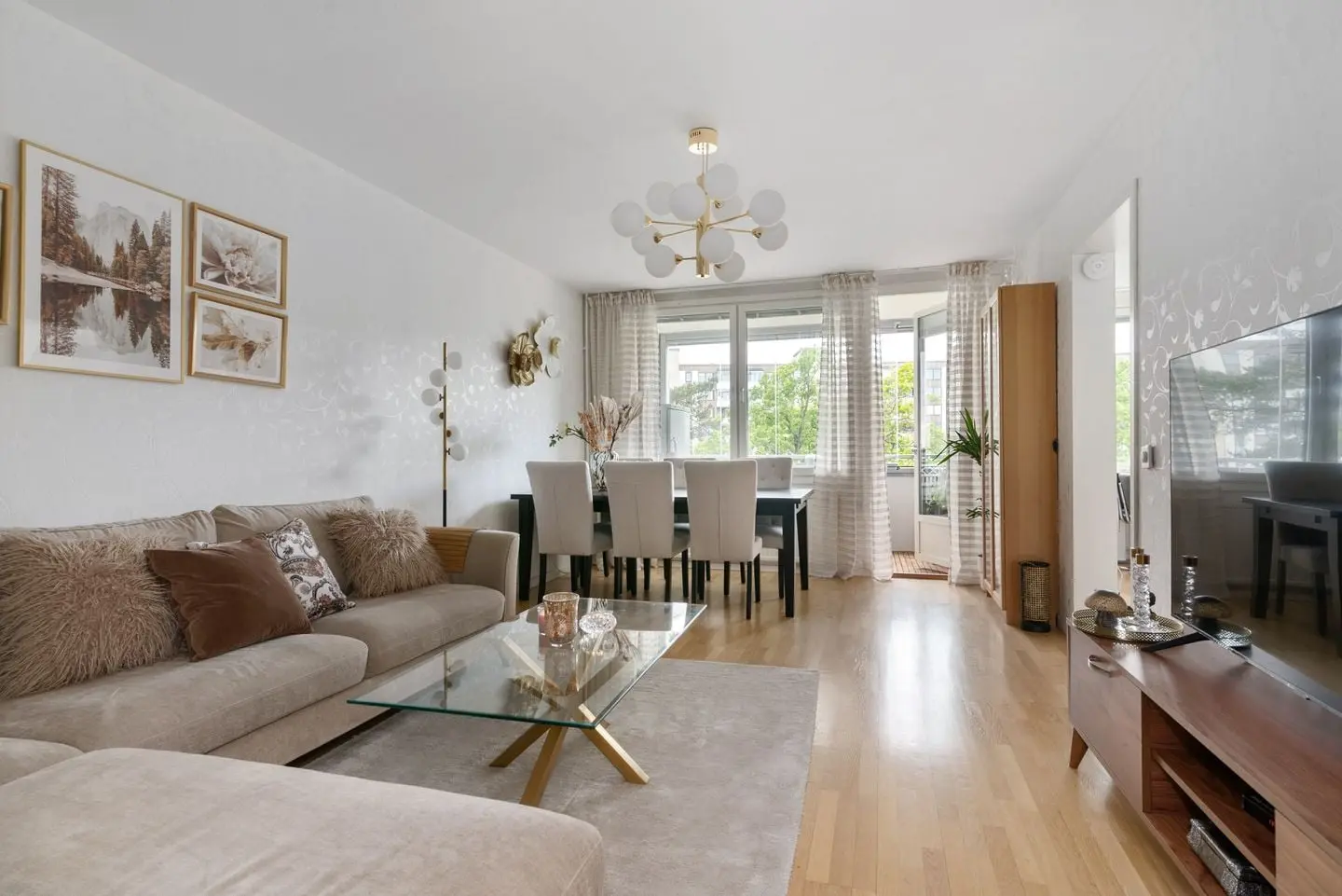 Lägenhet, Aspnäsvägen 30, Järfälla. Bild 1 av 23