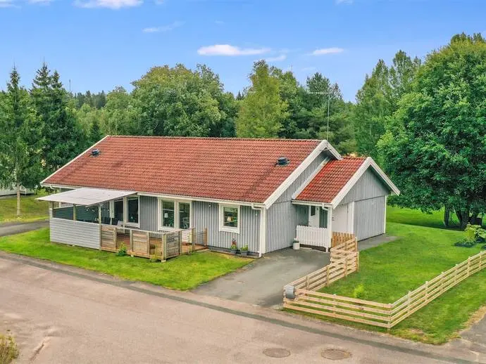House, Nunnevägen 4. Photo 1 of 5
