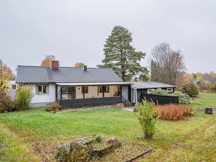 Villa, Grenvägen 20. Bild 1 av 5