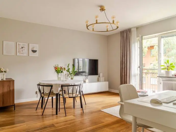 Lägenhet, Knypplerskevägen 21. Bild 1 av 28