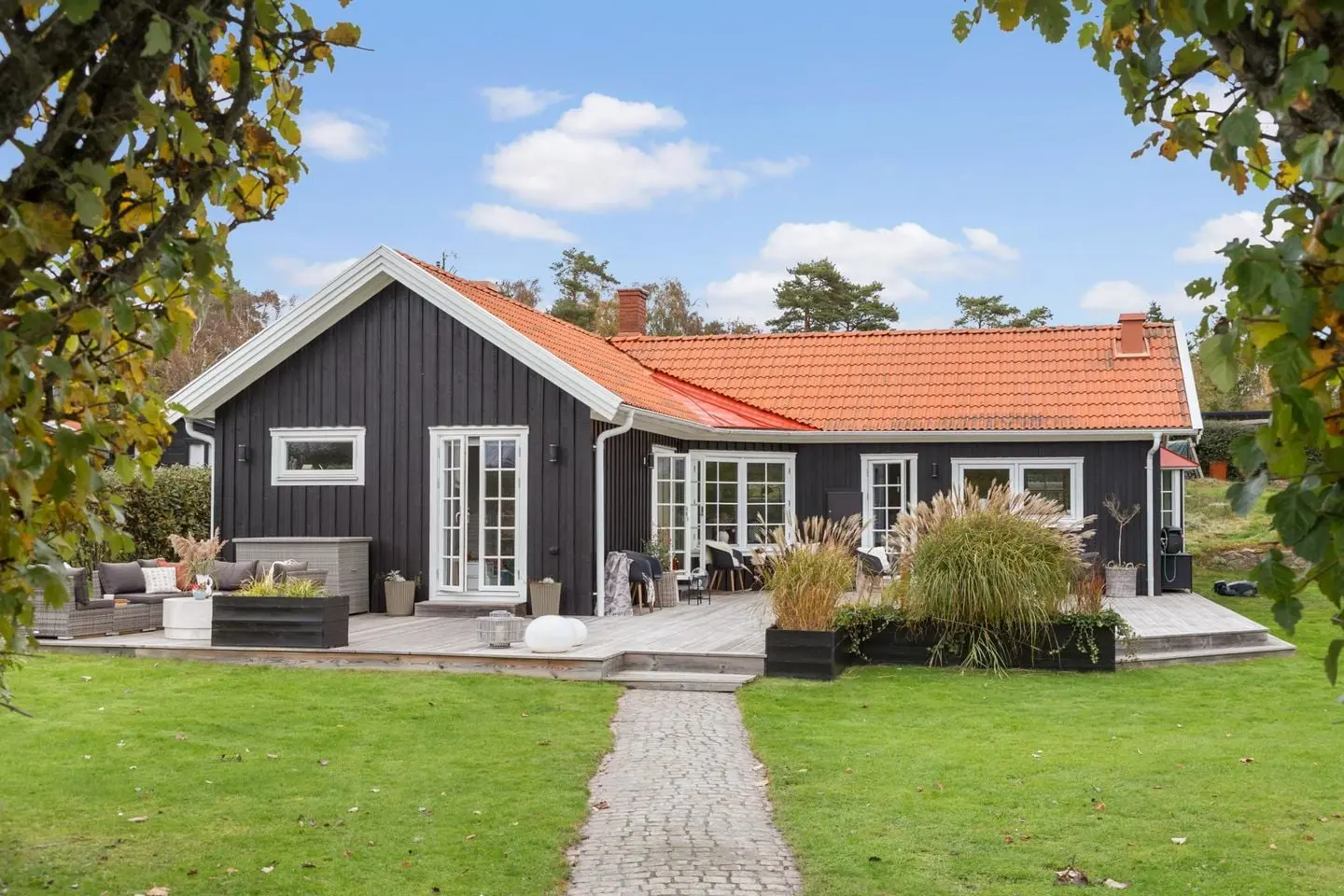 House, Freadalsvägen 19, Kungsbacka. Photo 1 of 16