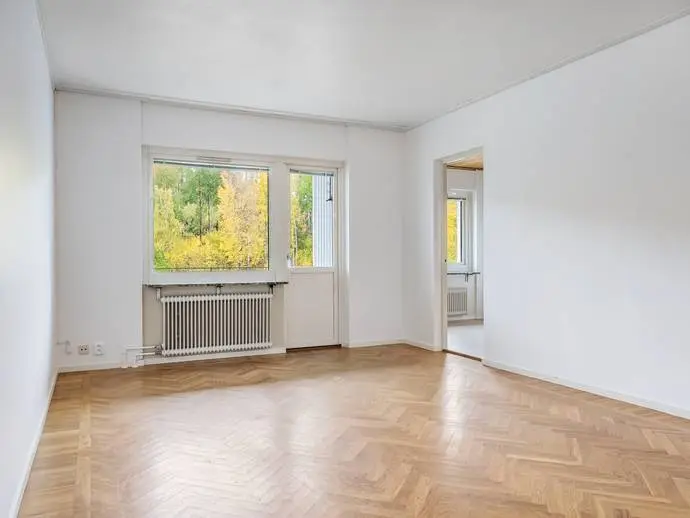 Lägenhet, Linköpingsvägen 10B. Bild 1 av 21