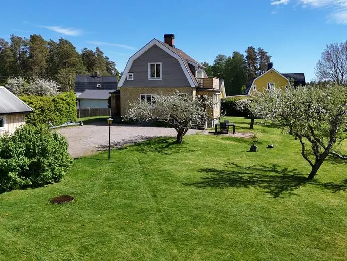 Villa, Kyrkmyrsvägen 7. Bild 1 av 5