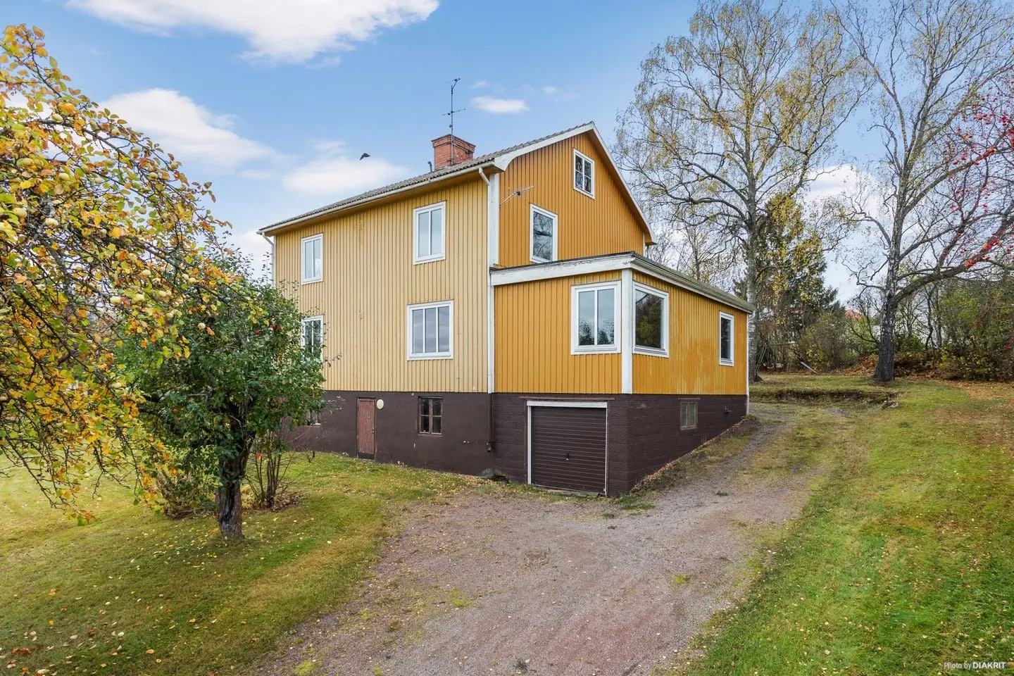 House, Abrahamsvägen 3, Bollnäs. Photo 1 of 24
