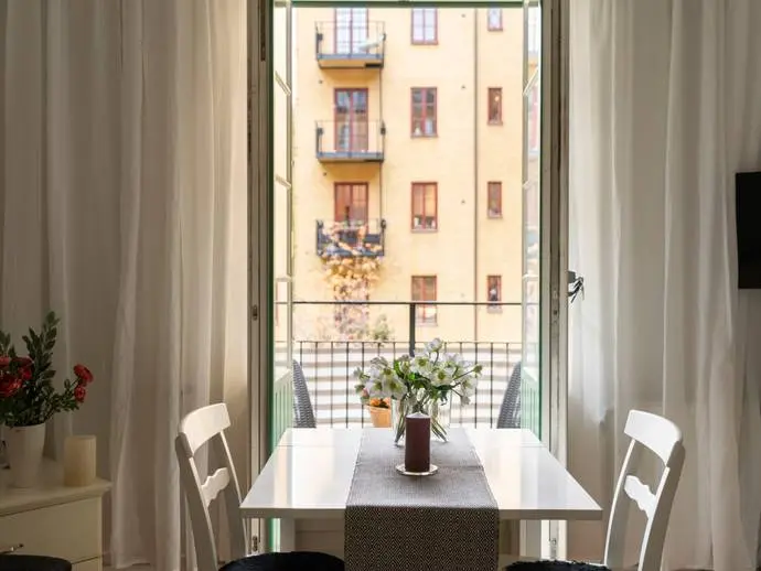 Lägenhet, Nytorgsgatan 33. Bild 1 av 17