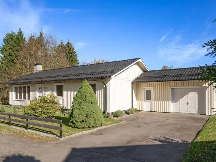House, Trastvägen 8. Photo 1 of 32