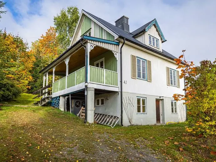 Villa, Fallängsvägen 41. Bild 1 av 40