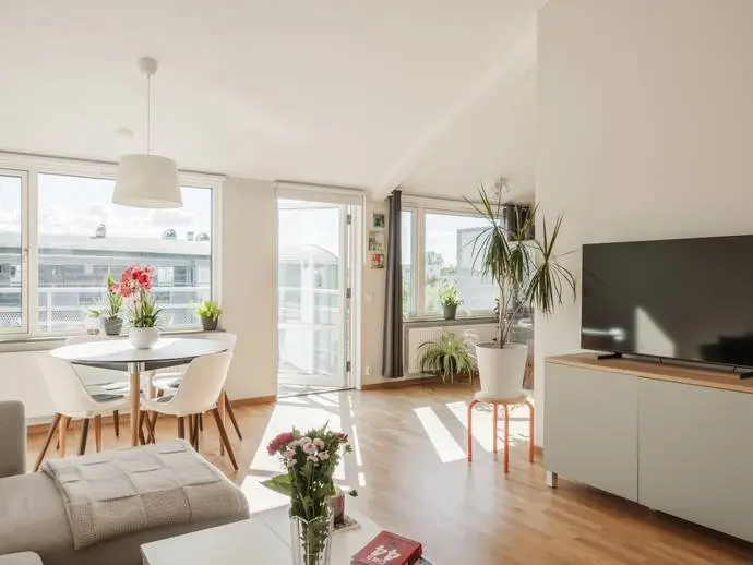 Lägenhet, Parternas gränd 7. Bild 1 av 18