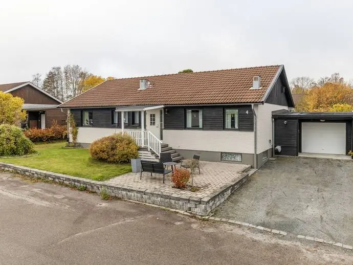 House, Fagerängsvägen 4. Photo 1 of 40