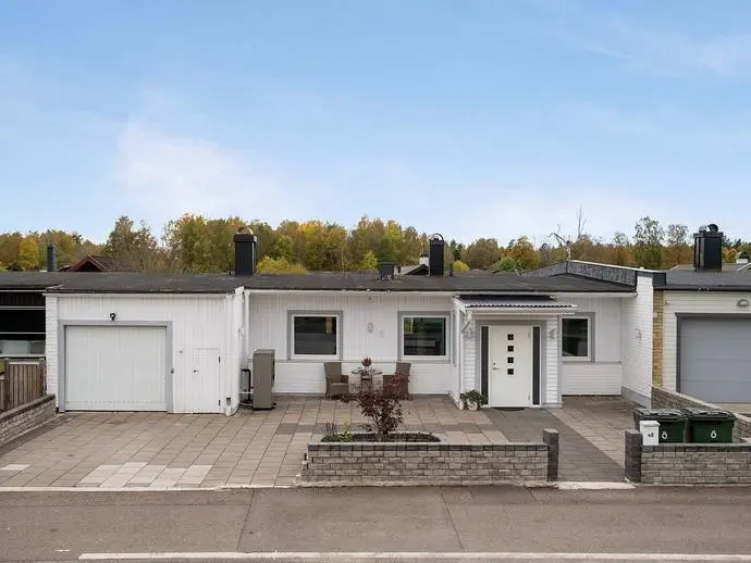 Villa, Industrigatan 48. Bild 1 av 23