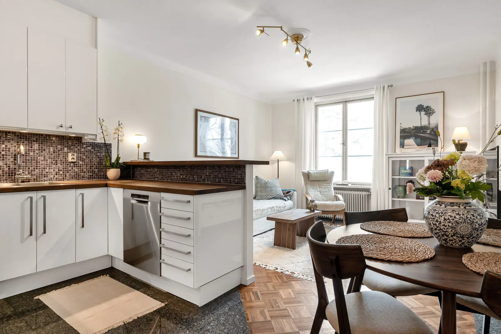 Apartment, Alviksvägen 29, Stockholm. Photo 1 of 21