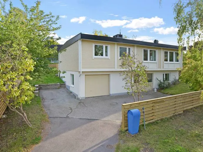 House, Pilotvägen 6. Photo 1 of 5
