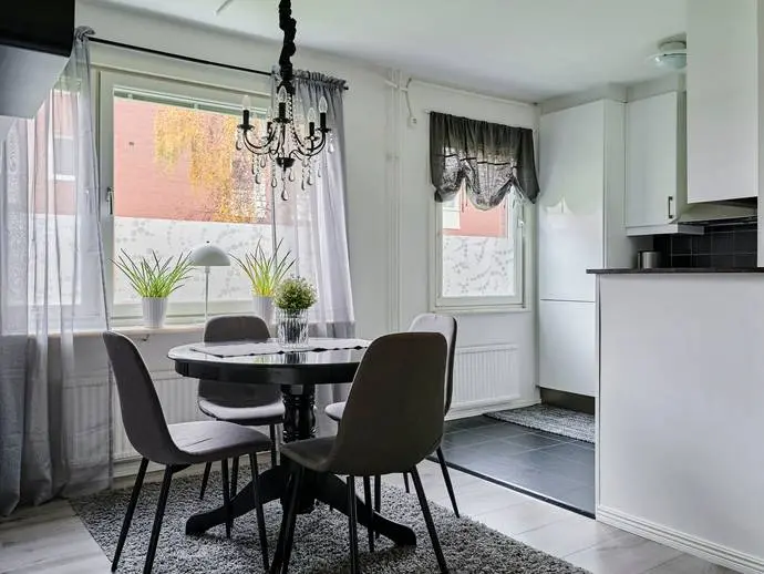 Apartment, Sturegatan 96A. Photo 1 of 20