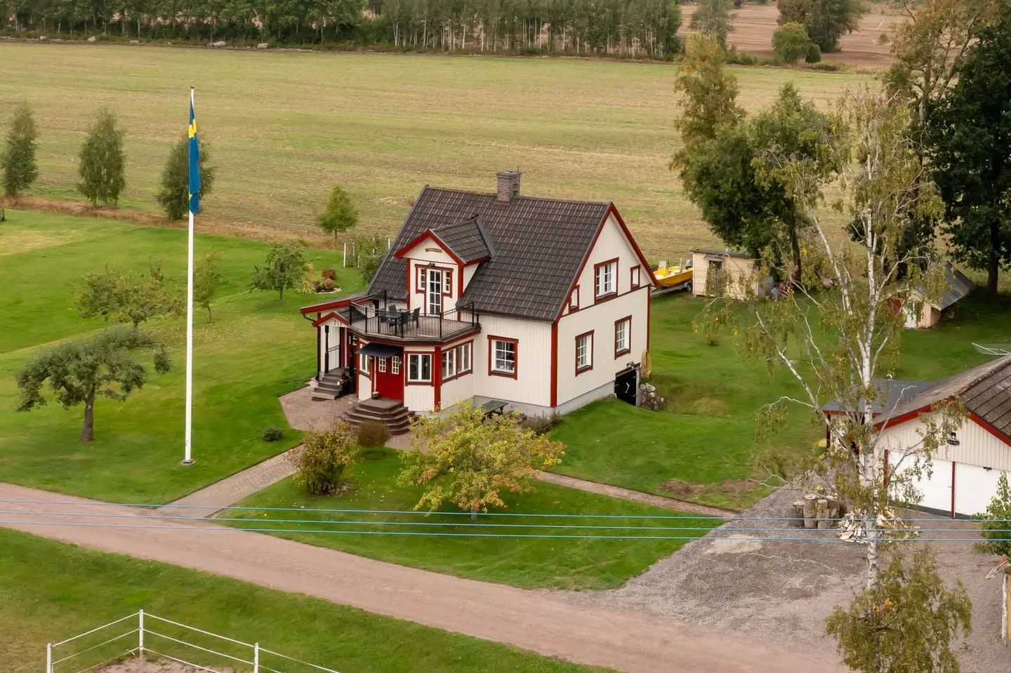 House, Nedra Vesta Hagalund 213, Kumla. Photo 1 of 26
