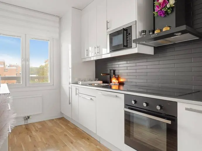 Lägenhet, Ringstedsgatan 4, 2 tr. Bild 1 av 23