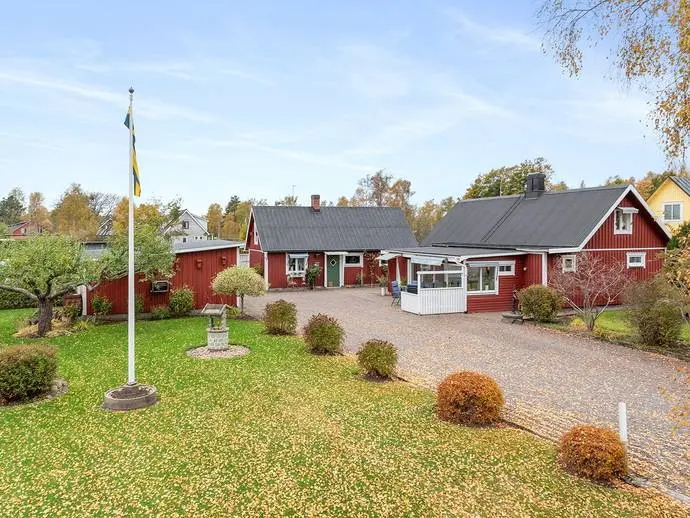 Villa, Kattarpsvägen 28. Bild 1 av 25