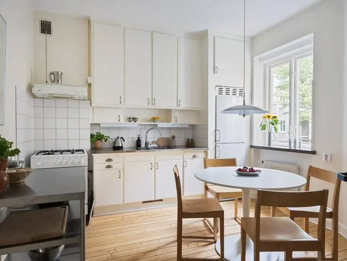 Lägenhet, Hörbygatan 6. Bild 1 av 5