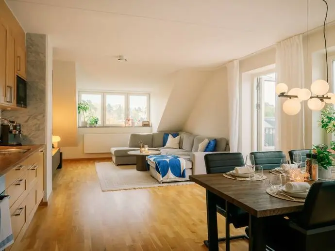 Lägenhet, Sandtäktsvägen 13. Bild 1 av 33
