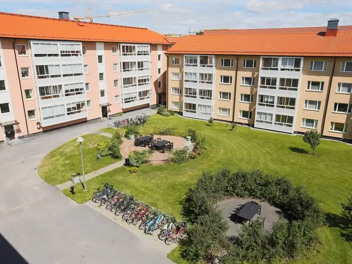Lägenhet, Gröna gatan 25A. Bild 1 av 9