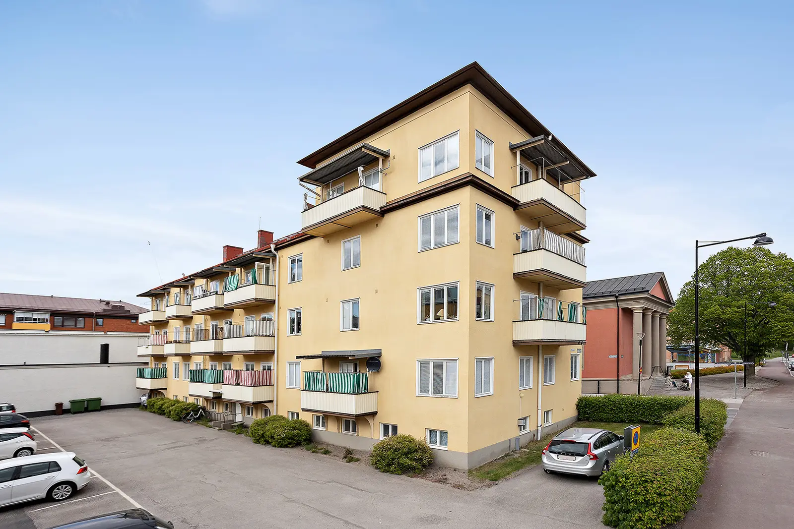 Image 1 of 5 of Apoteksgatan 8A