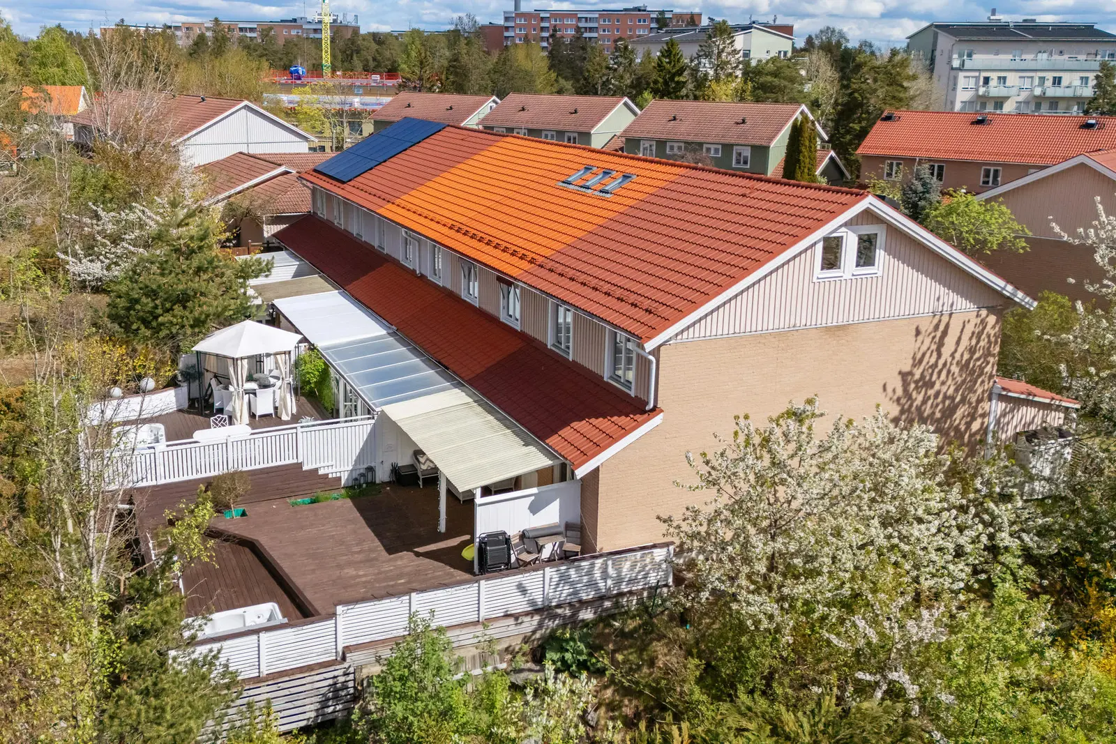 Image 1 of 33 of Åbroddsgränd 27