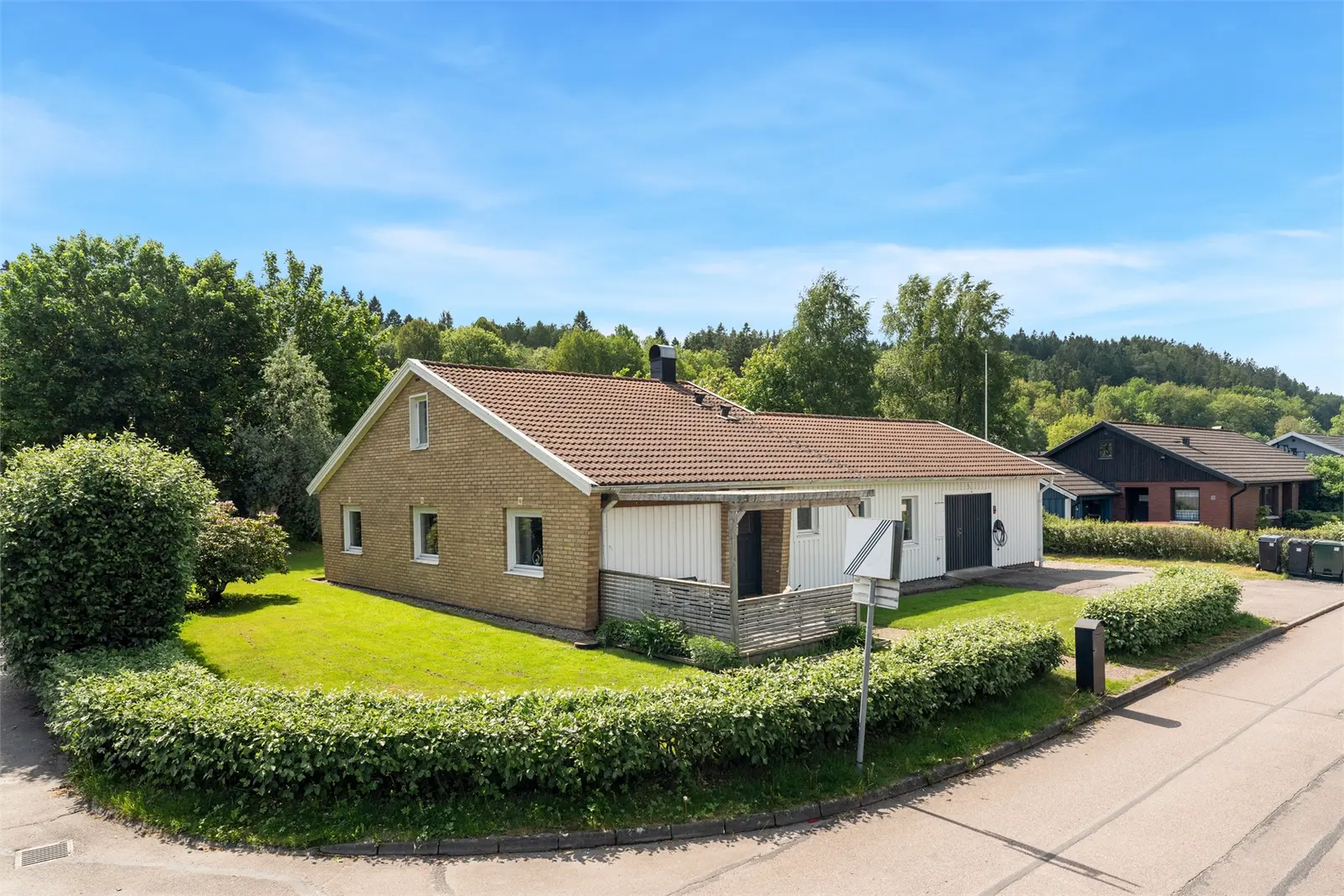 Villa, Ekenäsvägen 7, Ale. Bild 1 av 5