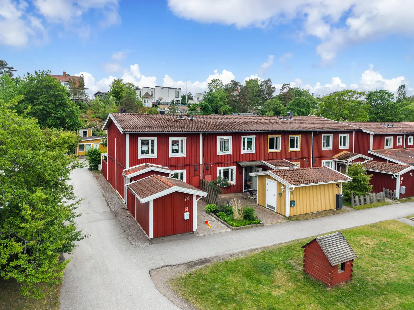 House, Oxelbärsgränd 24, Stockholm. Photo 1 of 40